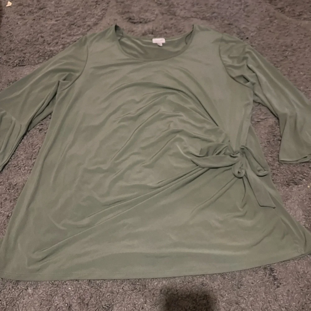 Avenue Olive Green Blouse‎ - Picture 2 of 5